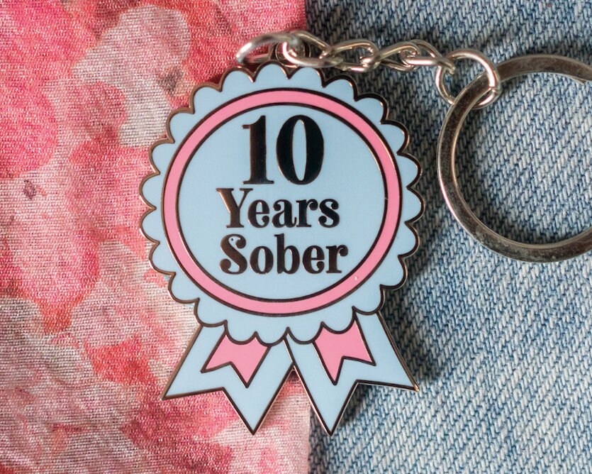 Portachiavi 10 Anni Di Sobrietà – Design A Farfalla Con Incisione – Regalo Per Uomo O Donna, Con Custodia In Velluto