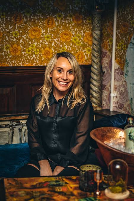 How to date sober with Emily Syphas